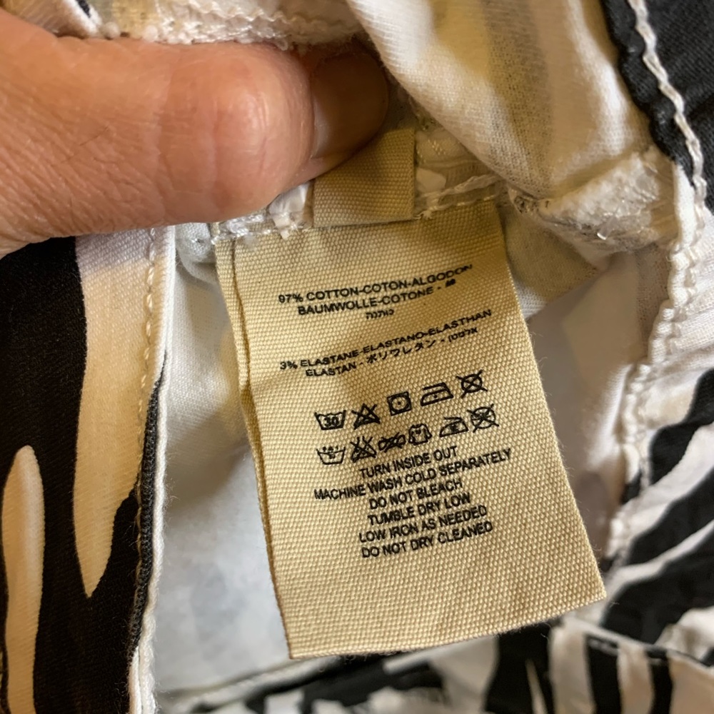 Free People Belle Printed Skinny Pants 🖤🤍 - Picture 11 of 12